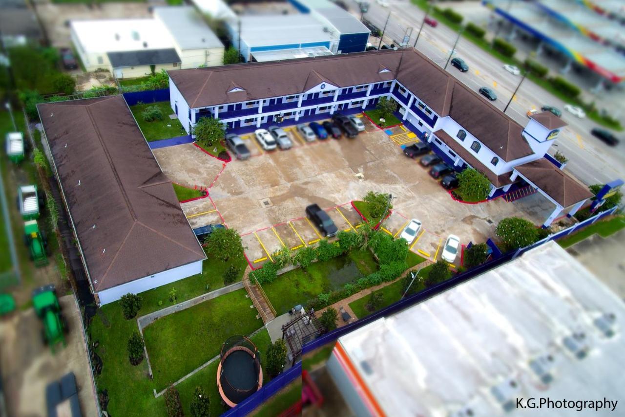 Scottish Inn And Suites Houston-Jones Road エクステリア 写真