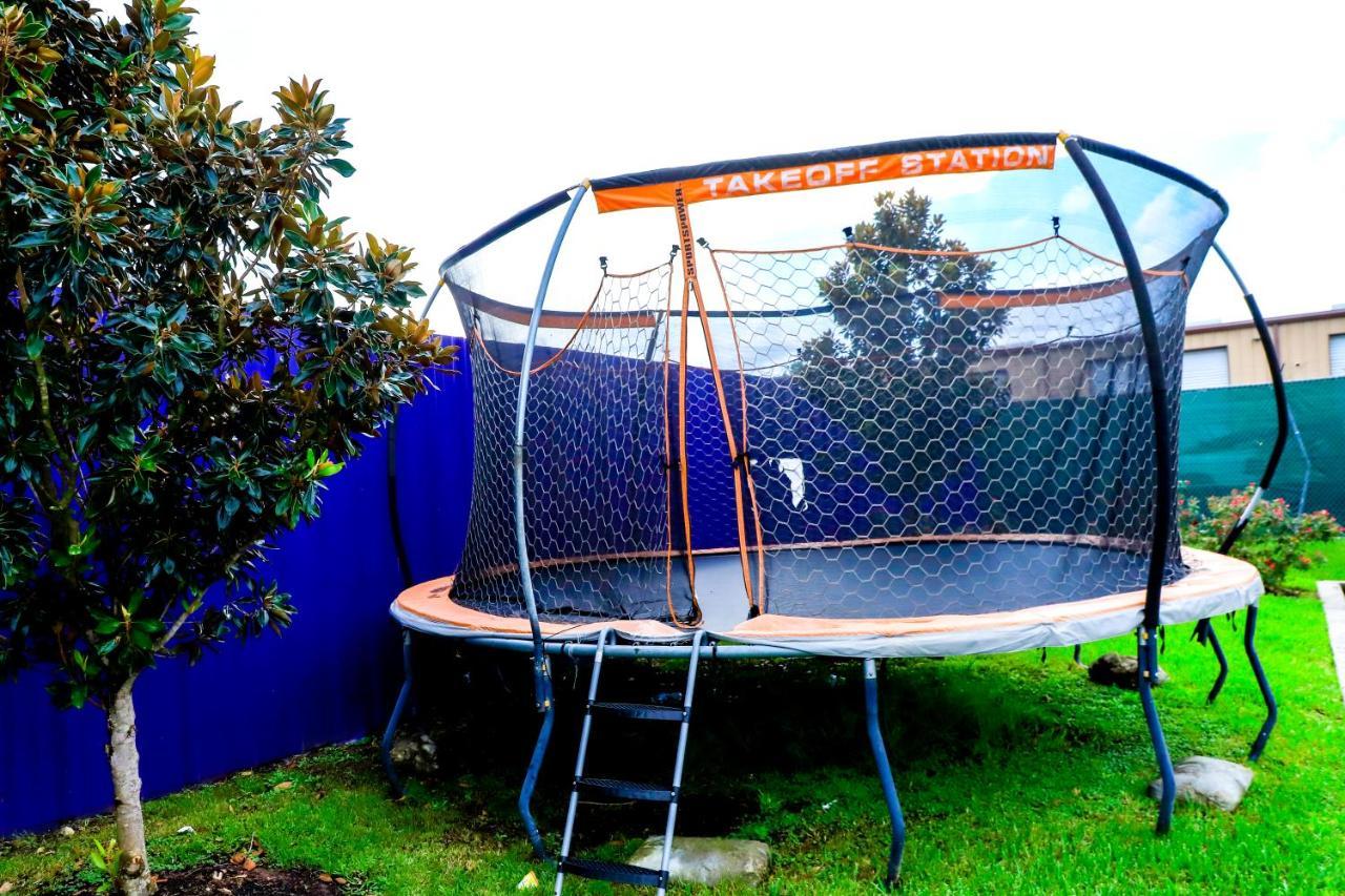 Scottish Inn And Suites Houston-Jones Road エクステリア 写真