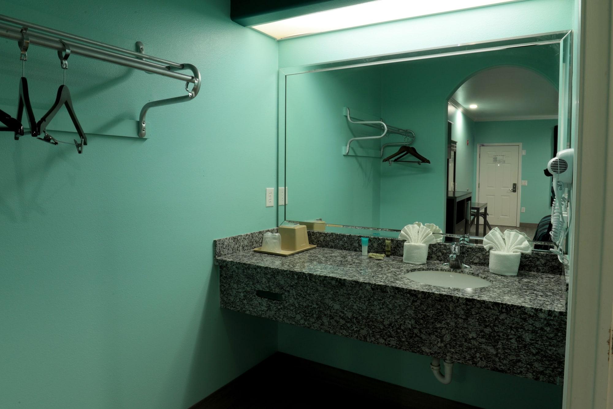 Scottish Inn And Suites Houston-Jones Road エクステリア 写真